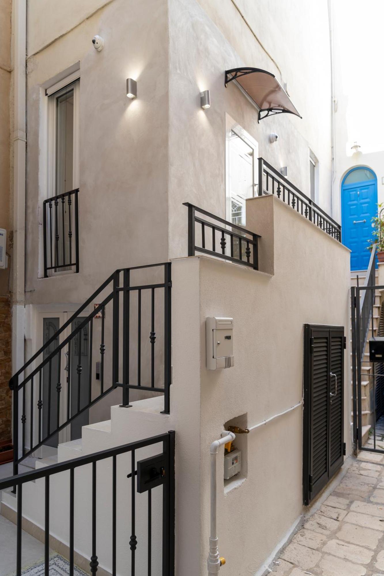 La Corte Guest House Bari Exterior foto