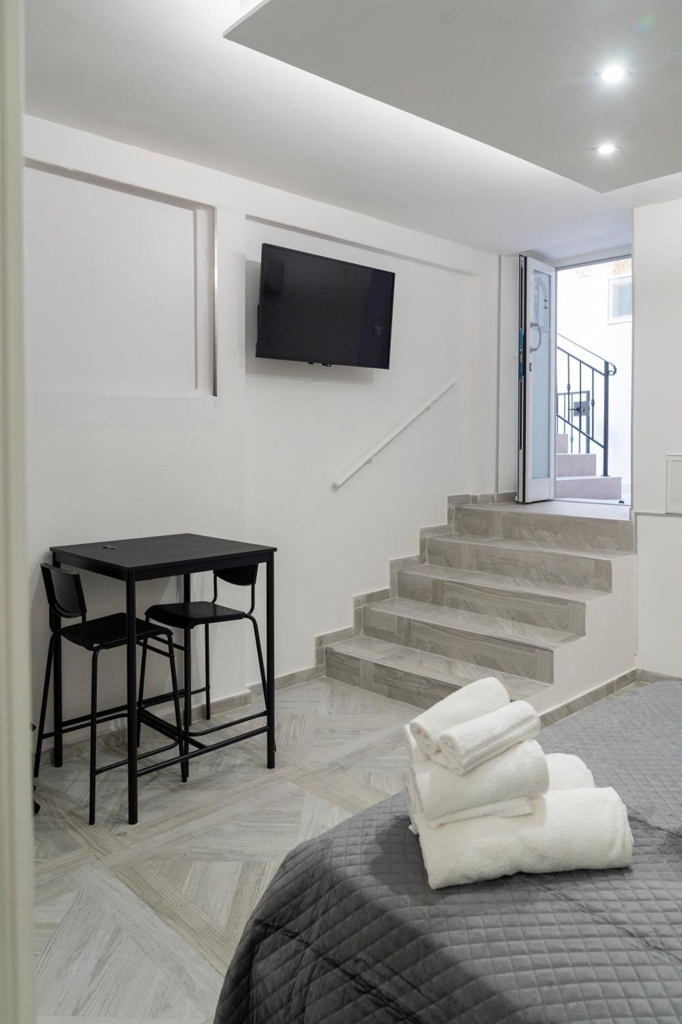 La Corte Guest House Bari Exterior foto