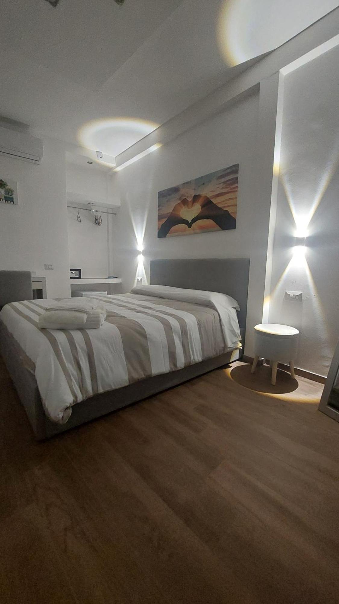 La Corte Guest House Bari Exterior foto